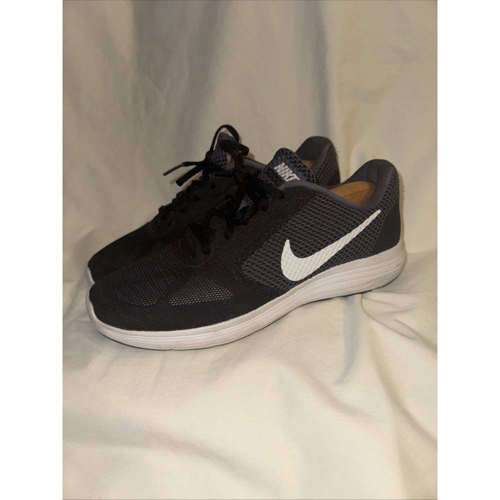 Nike Revolution 3 Women's Black Dark Gray White 819301-001 Shoes- Size 8.5‎